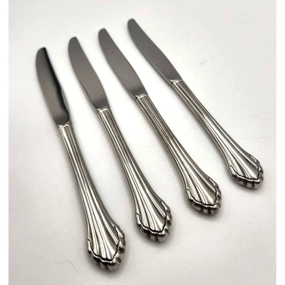 Oneida Clarette Dinner Knives 9